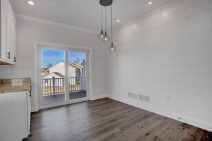 981 Old Elizabethtown Rd in Elizabethtown, PA - Building Photo