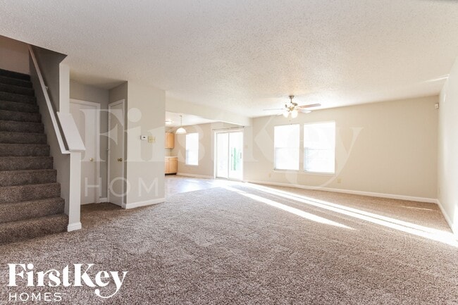 6448 Front Point Dr in Indianapolis, IN - Foto de edificio - Building Photo