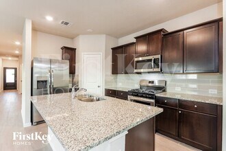 15007 Maskette Ave in San Antonio, TX - Building Photo - Building Photo