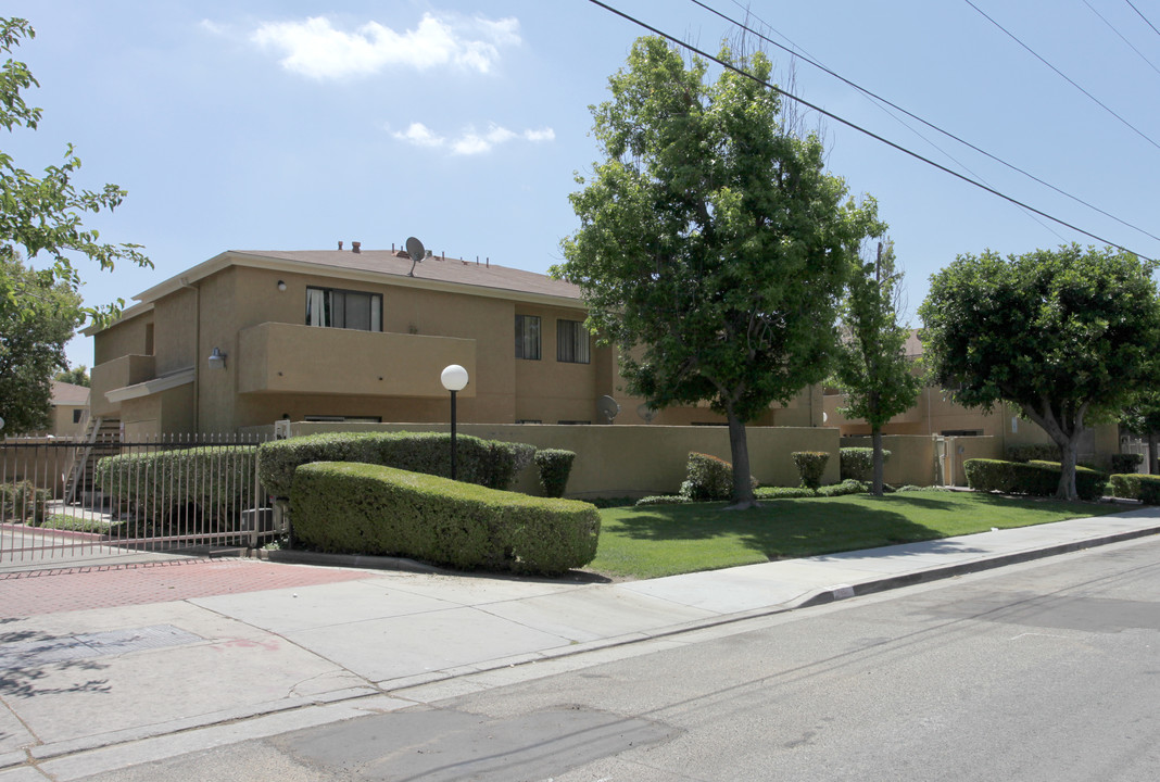 Vista Grande West  Apartments in Riverside, CA - Building Photo