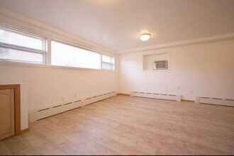 6115 W Rosedale Ave, Unit Garden in Chicago, IL - Building Photo - Building Photo