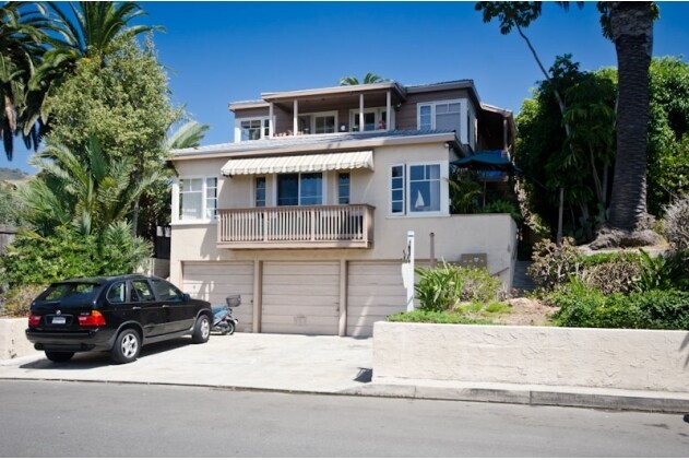 570 Cypress Dr in Laguna Beach, CA - Building Photo