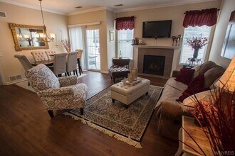 10 Arielle Ct in Williamsville, NY - Building Photo - Building Photo
