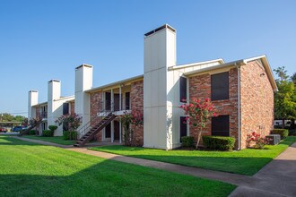 Stonegate Apartments in McKinney, TX - Building Photo - Building Photo
