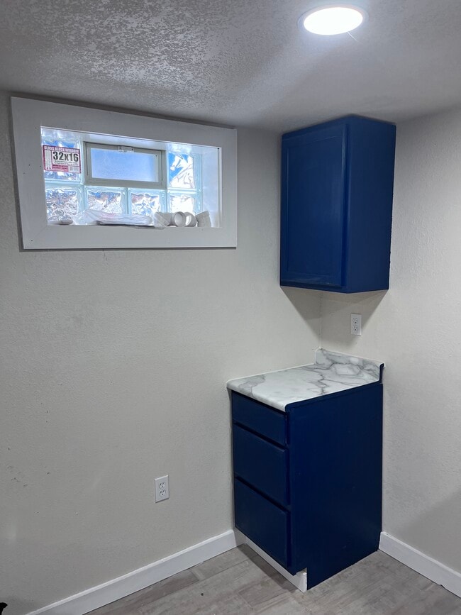 517 N Fowler St, Unit 1 in Meade, KS - Building Photo - Building Photo