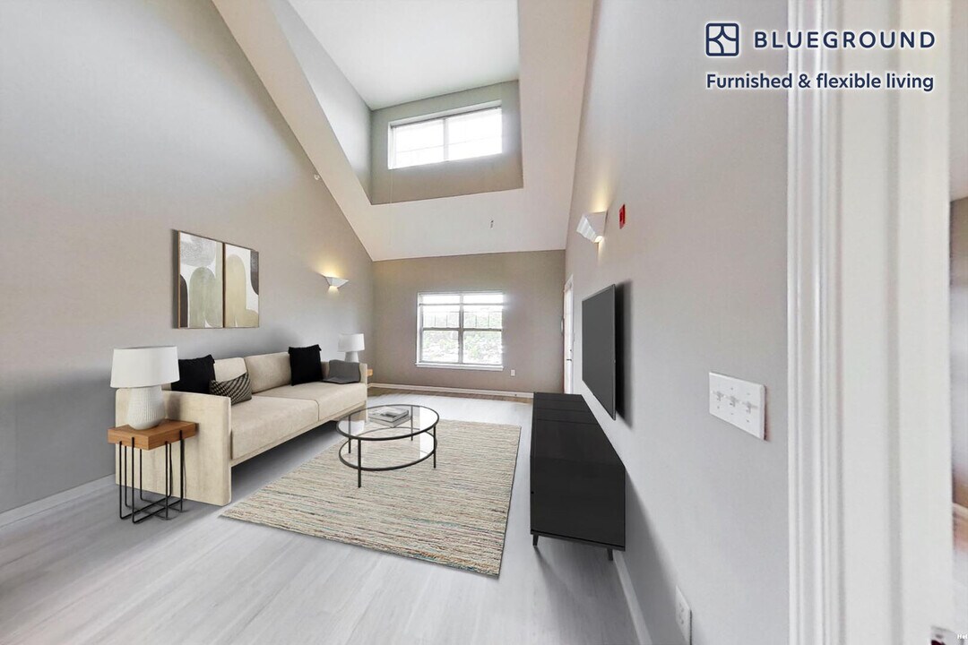 160 Boylston St in Newton, MA - Building Photo