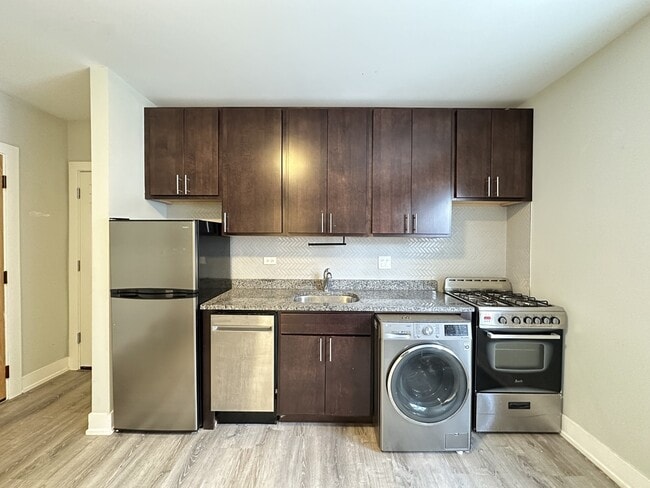 434.5 W Belden Ave in Chicago, IL - Building Photo - Building Photo