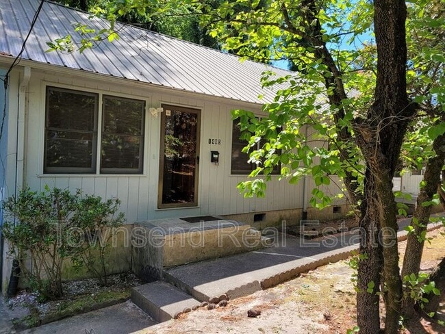 1405 Briarcliff Dr in Fayetteville, NC - Foto de edificio - Building Photo