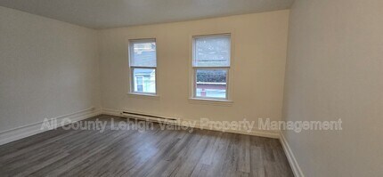 129 W Sycamore St in Allentown, PA - Building Photo - Building Photo