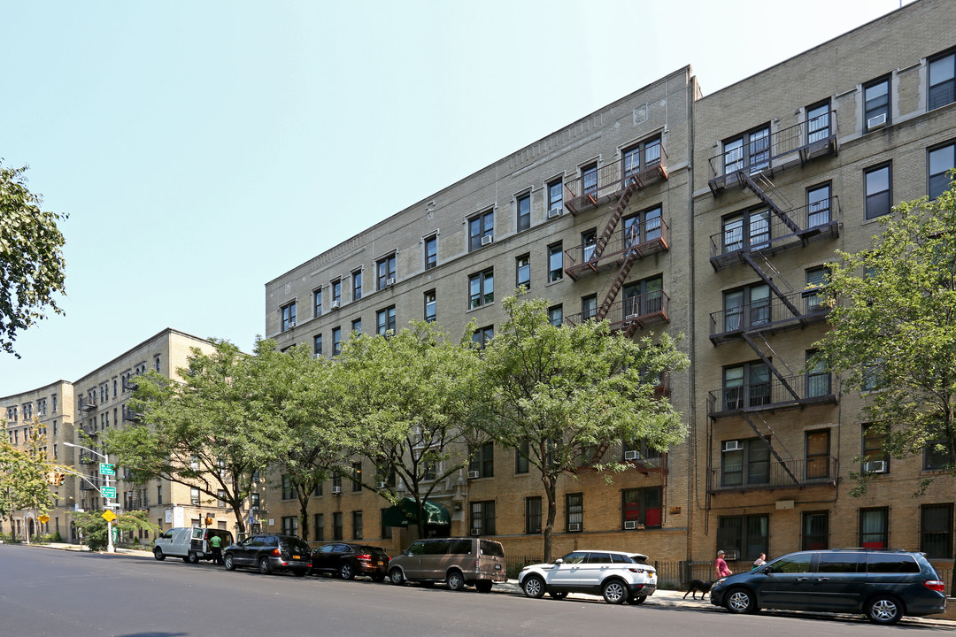 1795 RIVERSIDE DRIVE in New York, NY - Building Photo