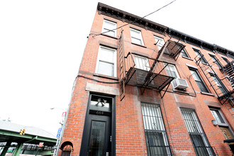 664 Henry St in Brooklyn, NY - Building Photo - Building Photo