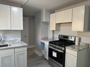 23 Woodland St, Unit 25 Woodland 3 in New Haven, CT - Foto de edificio - Building Photo