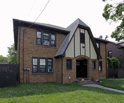 109 Willowbrook Rd Apartments