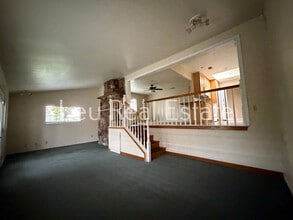 108 Montrose Ct in Folsom, CA - Building Photo - Building Photo