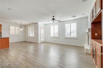 6235 Sugartree Ave in Las Vegas, NV - Building Photo - Building Photo