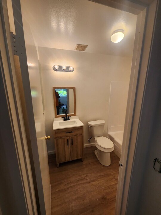 8800 Cedros Ave, Unit 117 in Panorama City, CA - Foto de edificio