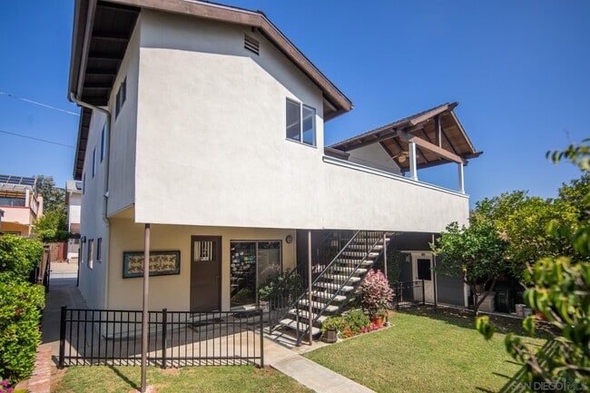 324 D Ave in Coronado, CA - Building Photo - Building Photo