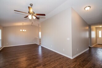 10933 Mindanao Dr S in Jacksonville, FL - Building Photo - Building Photo