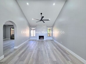 16810 Picadilly Ln in Cerritos, CA - Building Photo - Building Photo