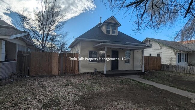 property at 354 7th Ave E