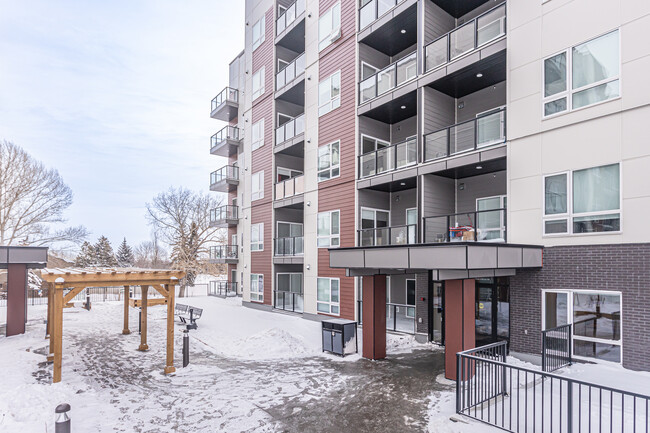 The Rundle at Riverview Crossing in Edmonton, AB - Building Photo - Building Photo