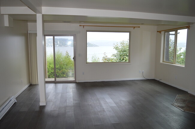 9803 Rainier Ave S in Seattle, WA - Building Photo - Building Photo