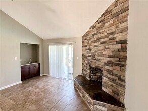 15914 Mill Hollow Dr in Houston, TX - Building Photo - Building Photo