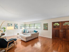 6315 Cellini St in Coral Gables, FL - Building Photo - Building Photo