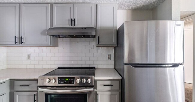 Birch Apartment Homes in Dallas, TX - Foto de edificio - Building Photo