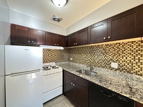 5820 N Sheridan Rd in Chicago, IL - Building Photo - Building Photo