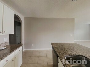 9013 Pinales Wy in Kissimmee, FL - Foto de edificio - Building Photo