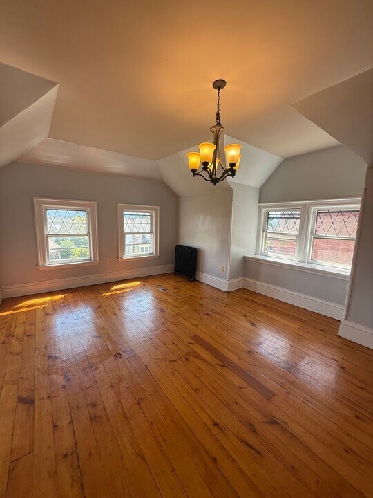 409 Grand St in Newburgh, NY - Building Photo