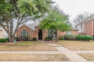 7020 Jasper Dr in Plano, TX - Building Photo