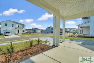 76 Shade Tree Drive in Richmond Hill, GA - Building Photo - Building Photo