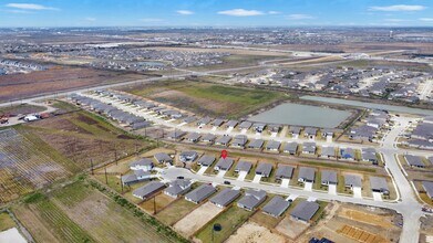 14515 Rain Tree Dr in Mont Belvieu, TX - Building Photo - Building Photo