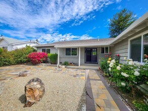 22423 St Andrews Ave in Cupertino, CA - Building Photo - Building Photo