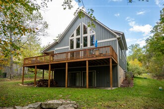 153 Golden Meadow Ln in Oakland, MD - Building Photo - Building Photo