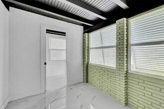 2421 Garfield St in Hollywood, FL - Building Photo - Building Photo