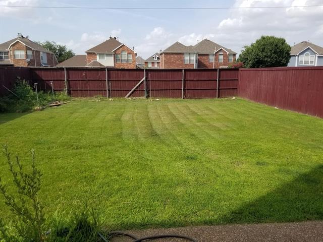 535 Poplar Ln in Irving, TX - Building Photo - Building Photo