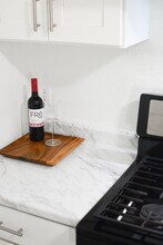 814 W Russell Pl, Unit 814A in San Antonio, TX - Building Photo - Building Photo