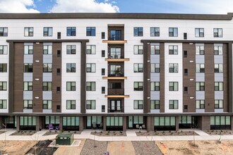 Solis at Jackson Station in Salt Lake City, UT - Building Photo - Building Photo