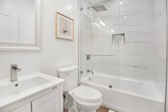 898 SE 2nd Pl, Unit 3 in Deerfield Beach, FL - Building Photo - Building Photo