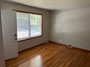 77 Logan Ave W, Unit 77 Logan Avenue W in St. Paul, MN - Building Photo - Building Photo
