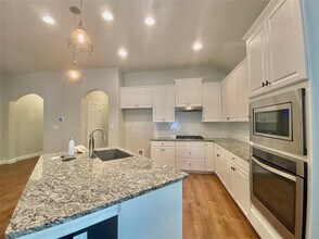 2212 Laurel Arbor Dr in Leander, TX - Building Photo - Building Photo
