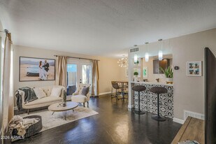 4240 N 81st St in Scottsdale, AZ - Building Photo