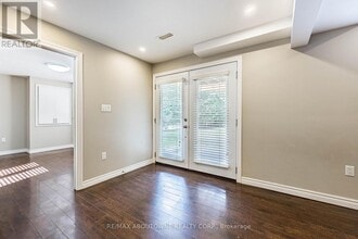 22 Ryan St in Fergus, ON - Building Photo - Building Photo