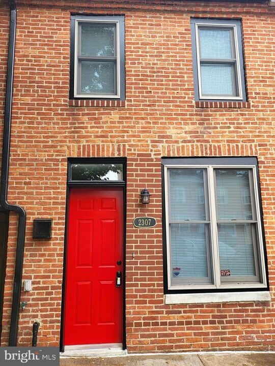 2307 Foster Ave in Baltimore, MD - Building Photo
