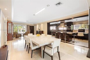 9141 Abbott Ave in Surfside, FL - Building Photo