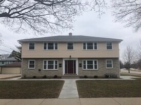 7421 W Fernwood Cir, Unit 3