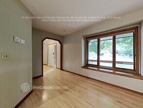 546 Carol Dr in Vadnais Heights, MN - Building Photo - Building Photo